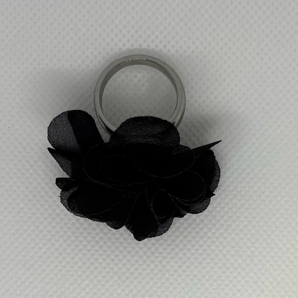 Oversized Black Chiffon Flower Gothic Statement Ring / Scarf Slide - Picture 4 of 12